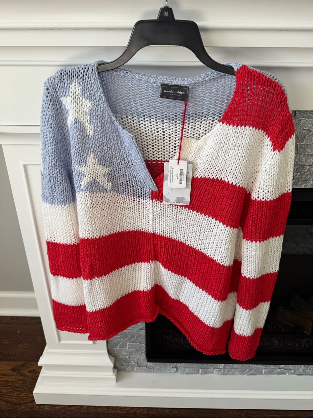Wooden Ships Chunky Flag V
Sweater patriotic flag design relaxed fit v-neckline.